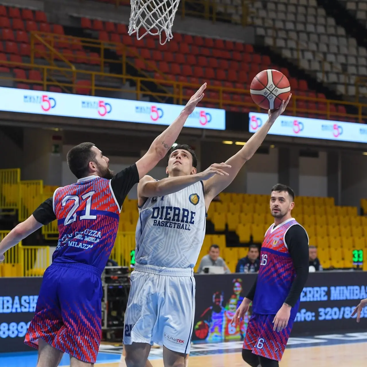 Basket, Fazzari della Dierre: «Il pubblico sarà il nostro sesto uomo nei playoff»