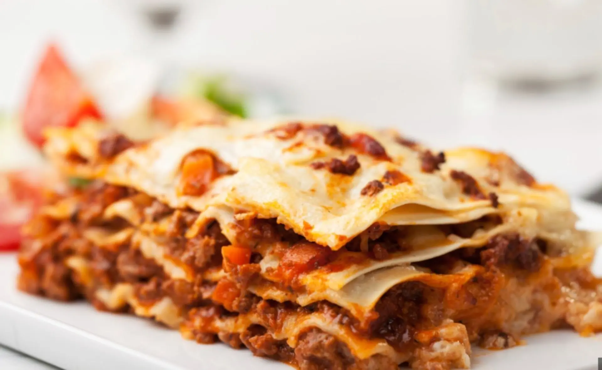 LA RICETTA DEL GIORNO | Lasagne con ragù d'agnello: un tuffo di sapore tra tradizione e novità