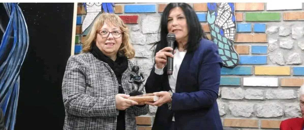 Locri, la poesia di Luisa Totino conquista Messina e Roccella