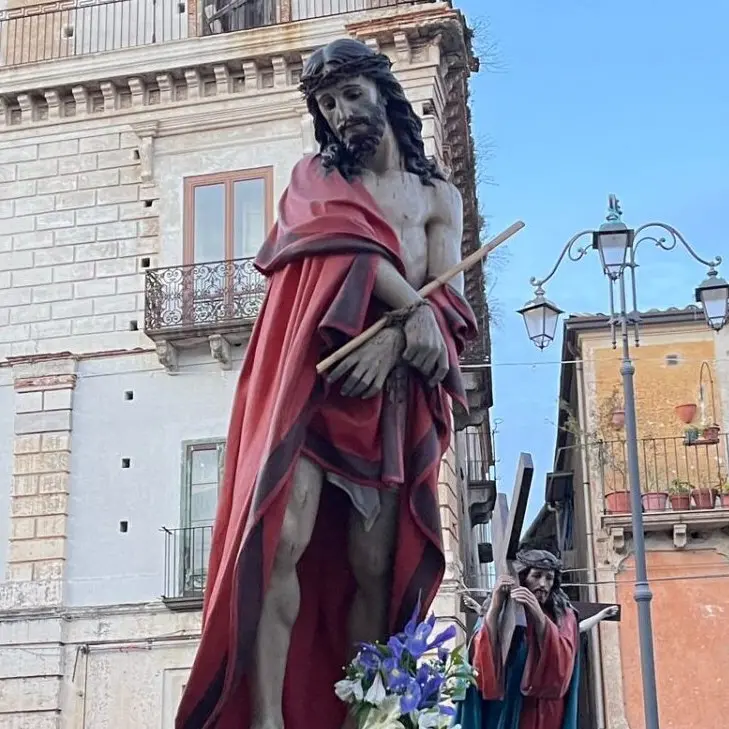 Caulonia, bagno di folla per il tradizionale Caracolo - FOTO