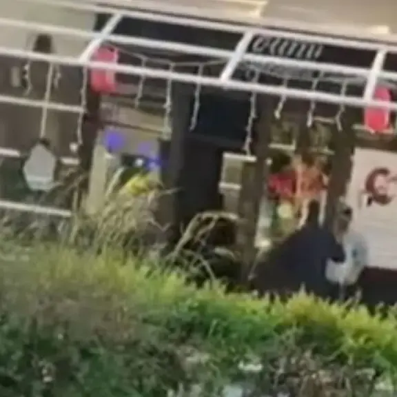 Giovane aggredito con pali e spranghe a Rende: indagano i carabinieri