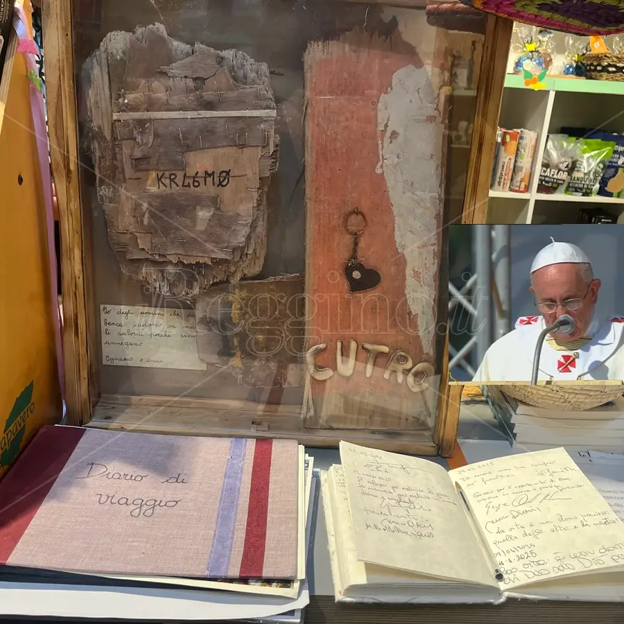 A Reggio “frammenti” del naufragio di Cutro che addolorò Papa Francesco - VIDEO
