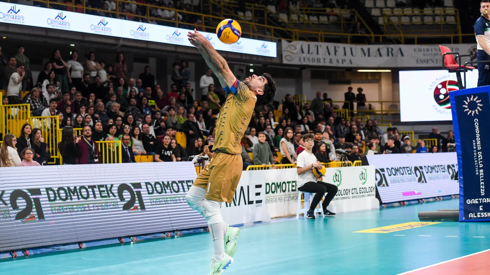 Domotek Volley fuori dai playoff, ma De Santis guarda negli occhi il pubblico: «Siamo usciti a testa altissima»