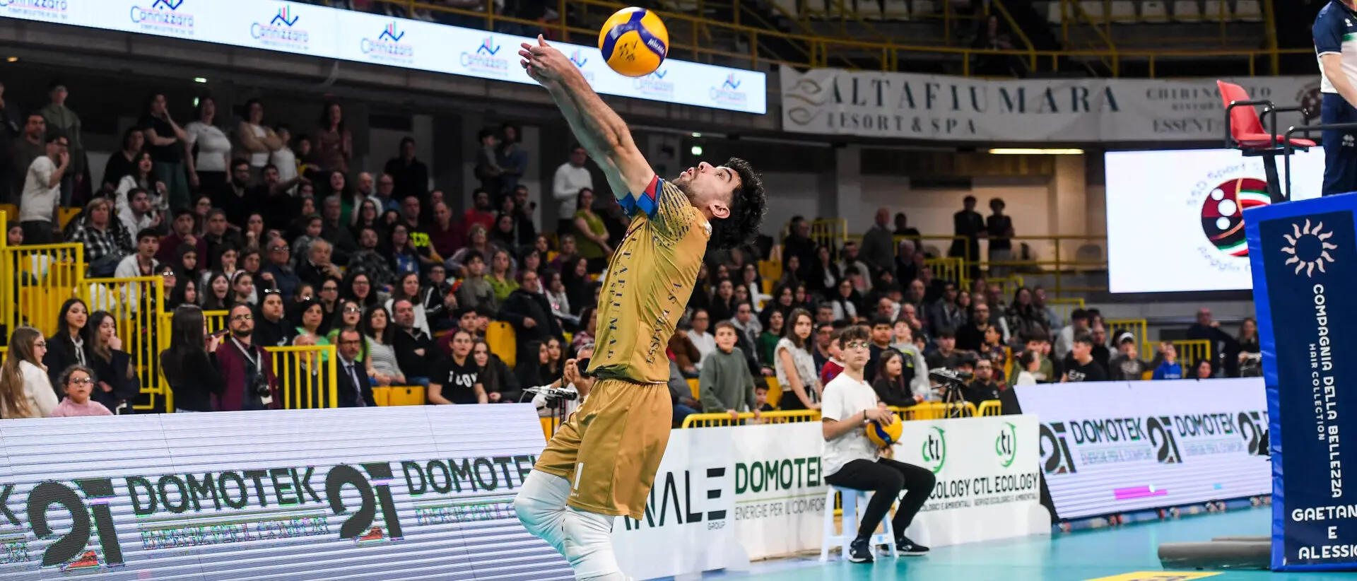 Domotek Volley fuori dai playoff, ma De Santis guarda negli occhi il pubblico: «Siamo usciti a testa altissima»