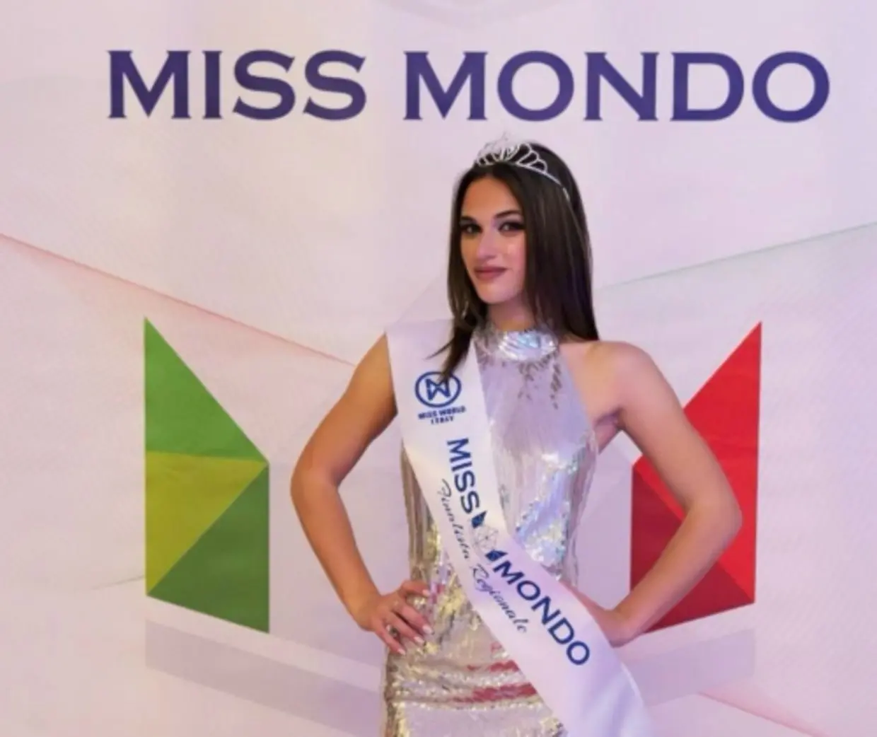 La giovane reggina Valeria Meduri alla finale Regionale di Miss Mondo Calabria 2025