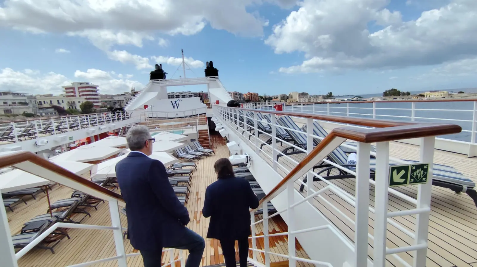 La nave da crociera di lusso “Star Legend” fa scalo a Reggio