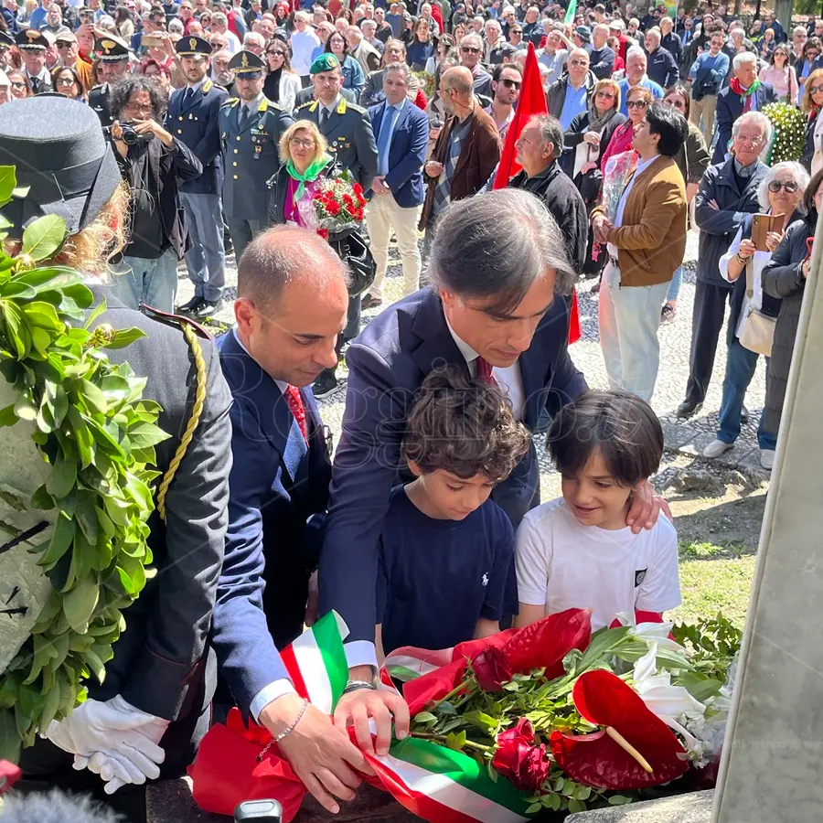 25 aprile a Reggio, Falcomatà: «Siamo una Città e un'Amministrazione orgogliosamente antifasciste» - FOTO