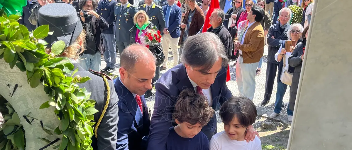 25 aprile a Reggio, Falcomatà: «Siamo una Città e un'Amministrazione orgogliosamente antifasciste» - FOTO