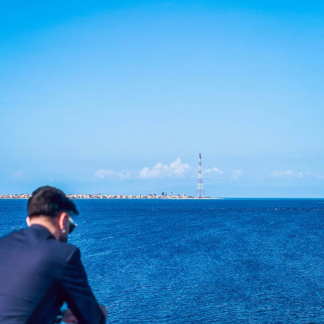 LA FOTO DEL GIORNO | Il mare intorno