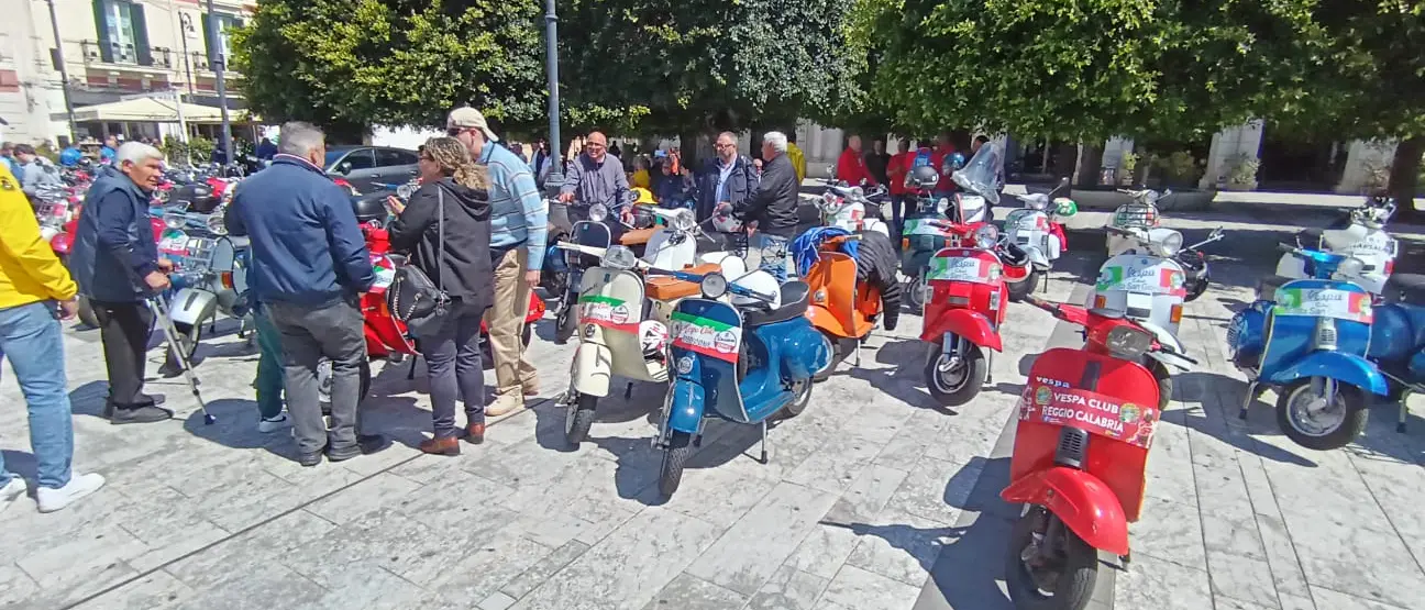 Reggio, oggi il raduno del Vespa Club: sfilata fino a Scilla per la premiazione del Campionato turistico