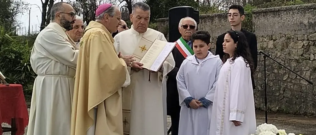 San Roberto: la piazza di Sant'Angelo intitolata a monsignor Ferro