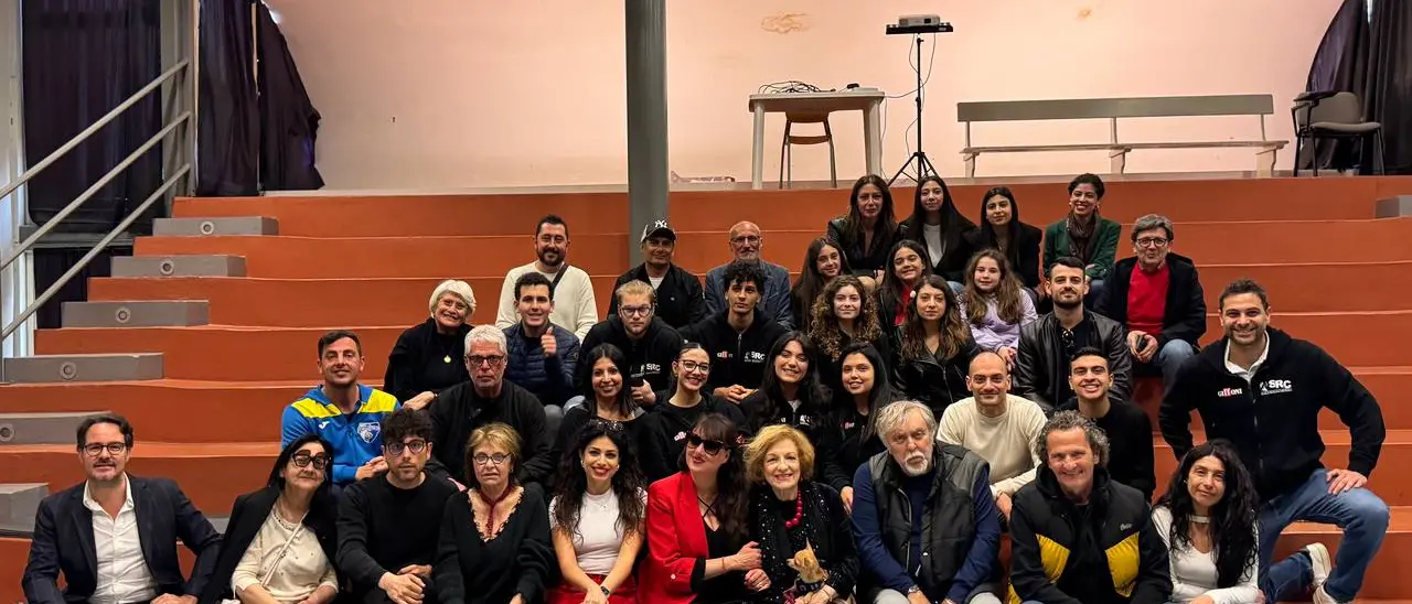 La Scuola di Recitazione della Calabria a fianco della produzione del film “Due famiglie, un funerale”