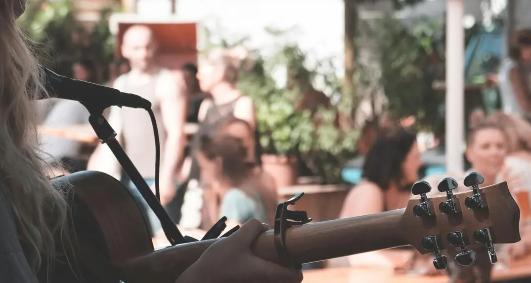 NON C’È NENTI | Tra musica, teatro e il ritorno del derby: Reggio dà il via al primo weekend d’autunno