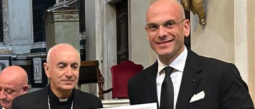 Il Reggino Lorenzo Festicini Premiato con il \"Premio Culturale Artigiani di Speranza\"