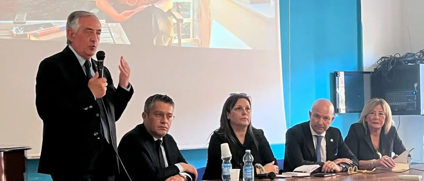 Il coraggio non si brucia: da Ionà alla città, la risposta della Calabria che resiste che accende la speranza