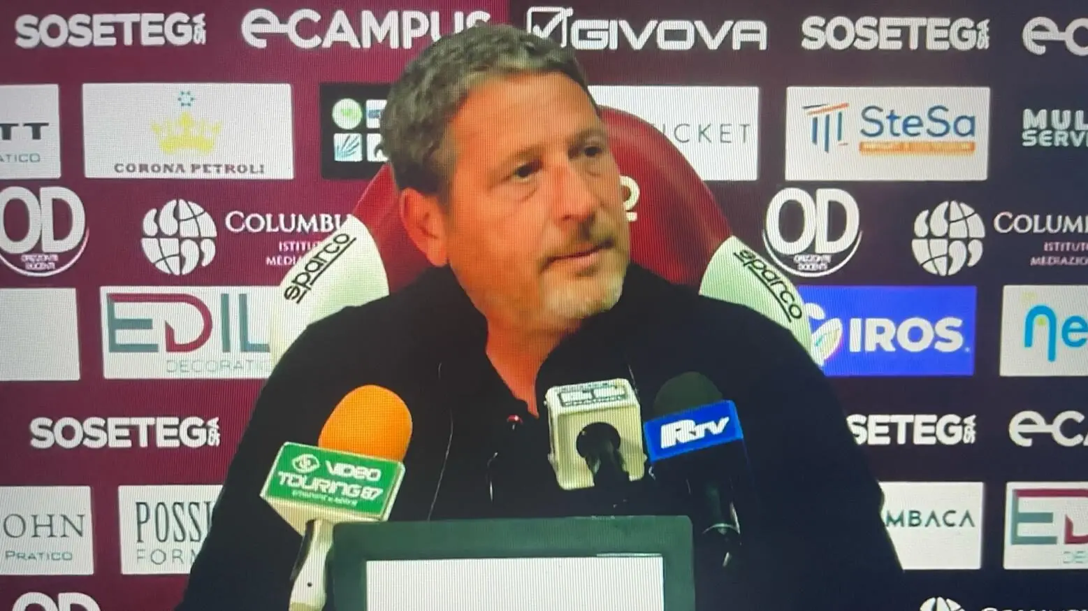 Mister Trocini scuote la Reggina: «Non riesco a immaginare questa squadra in Serie D, meritiamo la Serie C»