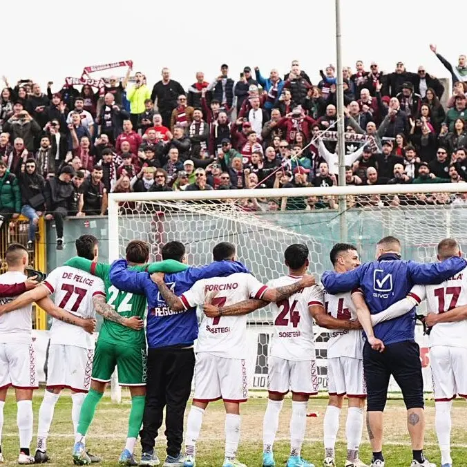 Sancataldese–Reggina, una città intera trattiene il fiato: in 90 minuti si decide una stagione