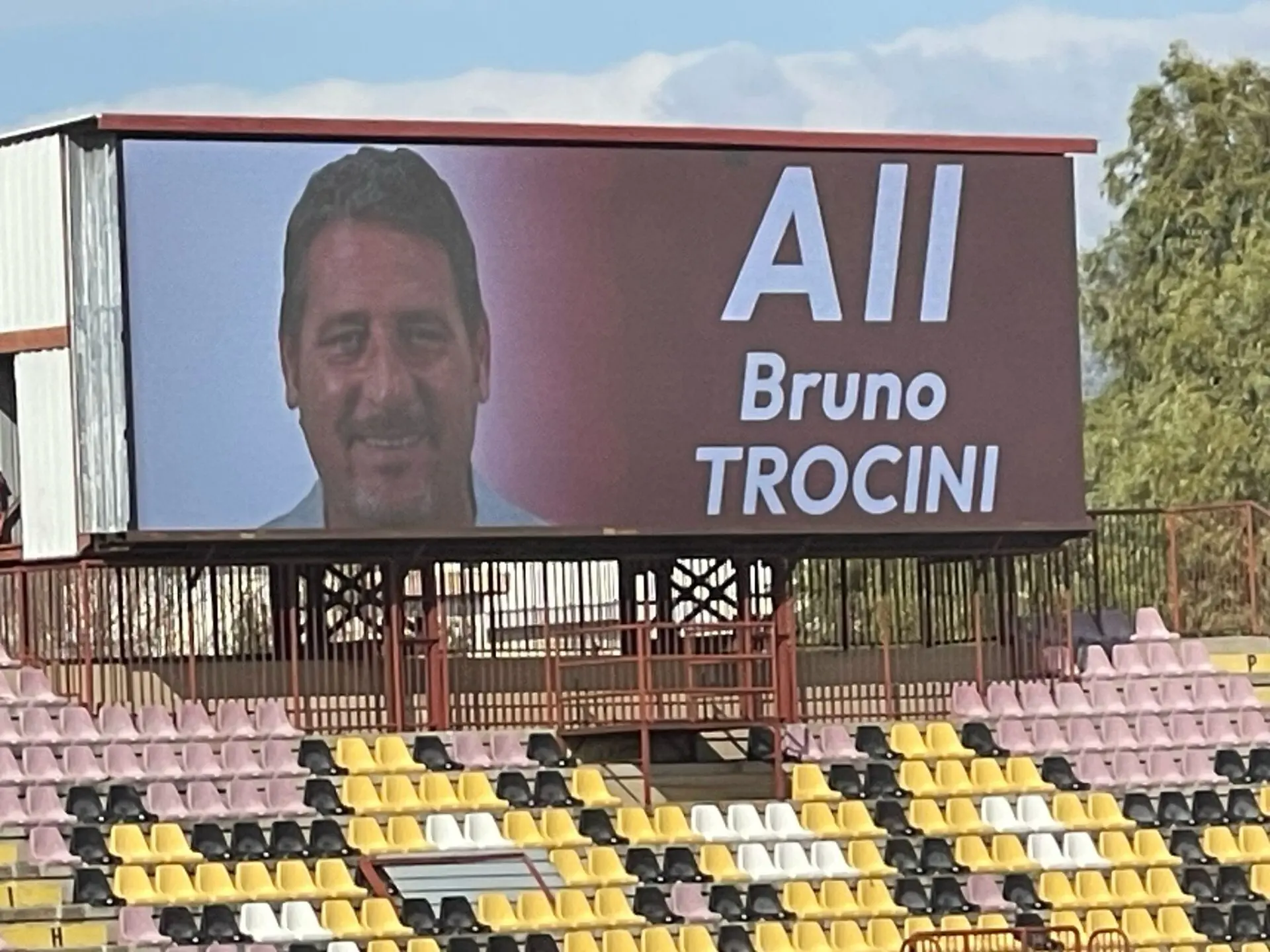Reggina, Trocini e quella voce spezzata dall’emozione: «La speranza è la cosa più bella che ci resta»