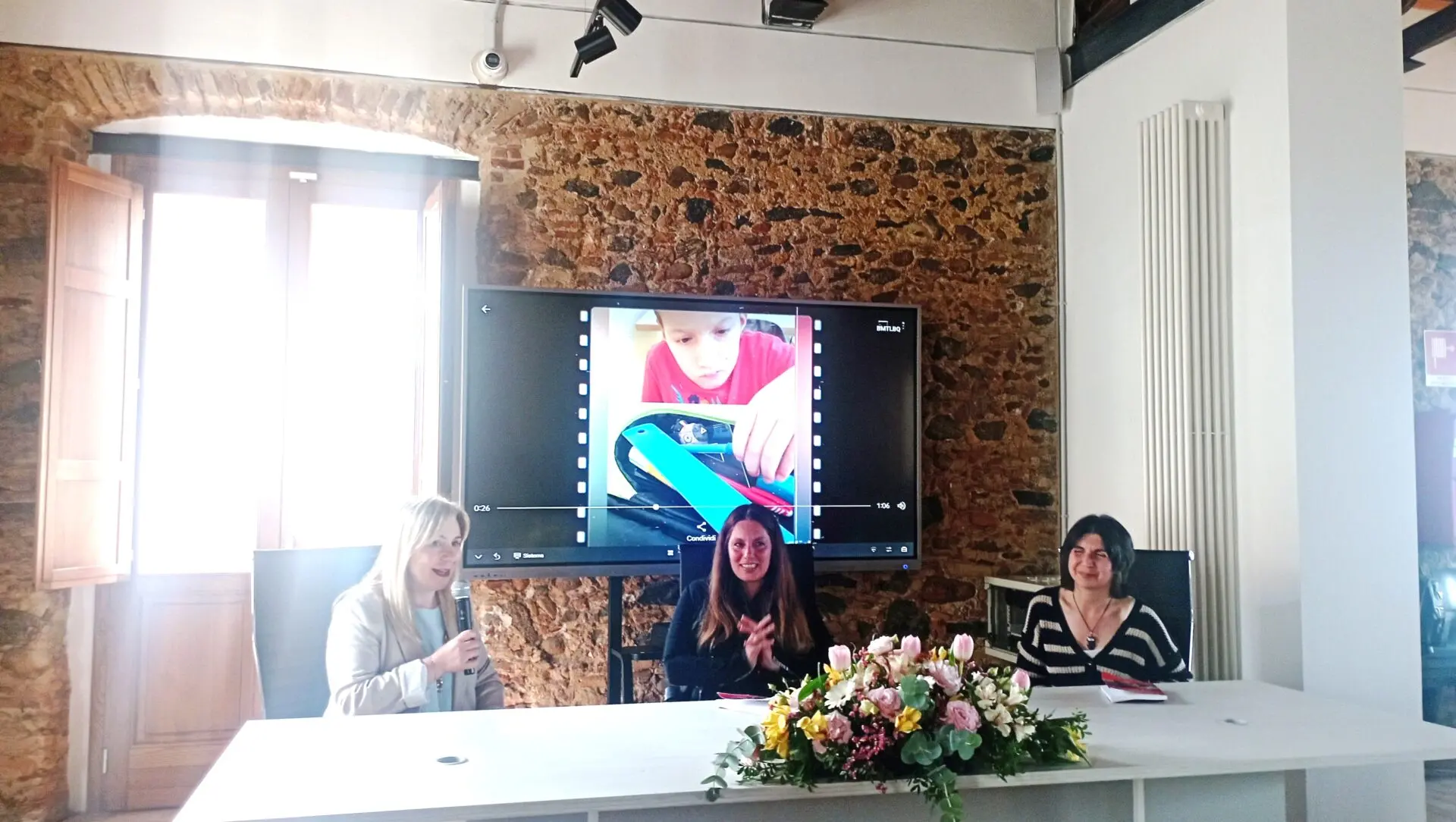 «Gioia Tauro non l'ha mai dimenticato», mamma Barbara ha presentato il libro in memoria di suo figlio Karol
