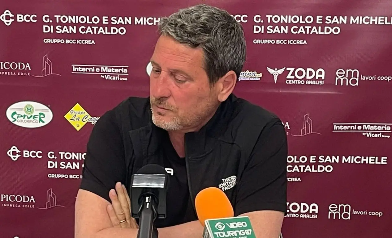 Trocini post Sancataldese - Reggina: «Questa squadra non è sconfitta, non ho mai allenato ragazzi cosi uniti, così belli»