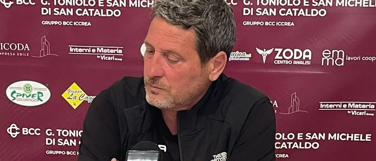 Trocini post Sancataldese - Reggina: «Questa squadra non è sconfitta, non ho mai allenato ragazzi cosi uniti, così belli»