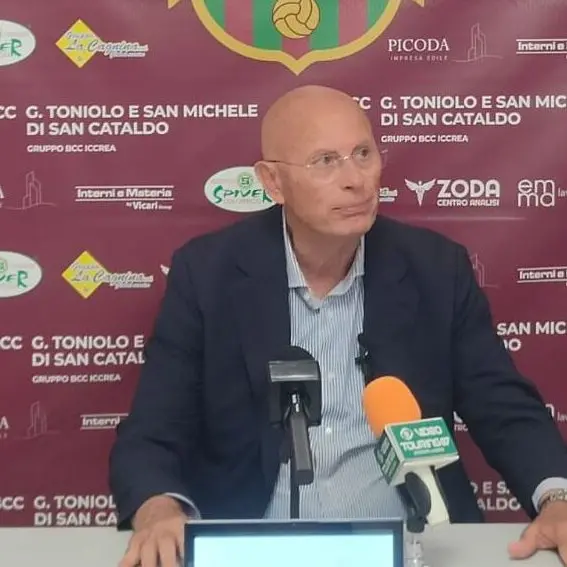 Reggina, il patron Ballarino visibilmente emozionato: «Mi sono commosso per questa gente meravigliosa e per questi ragazzi straordinari»