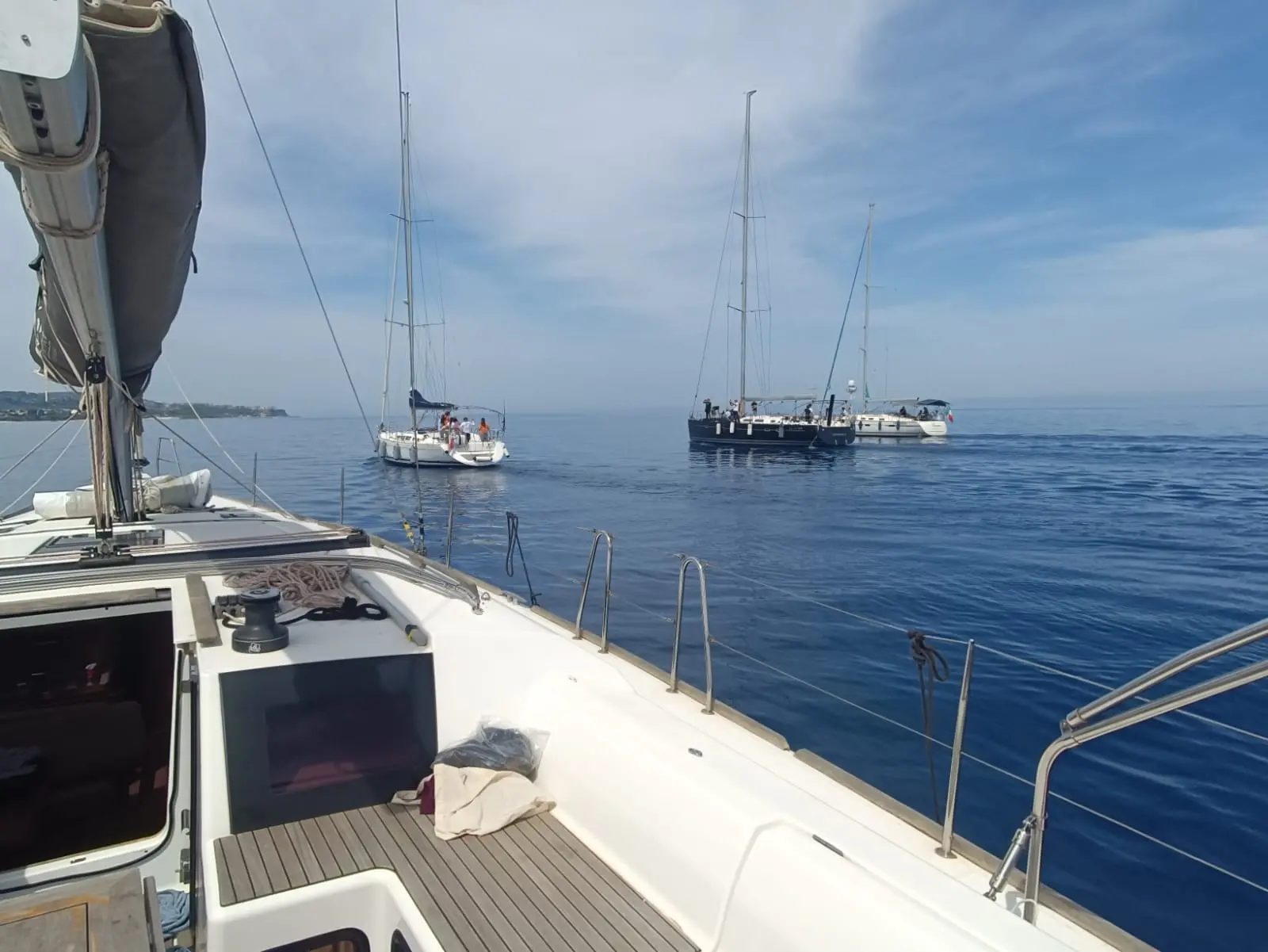 Vibo Marina, il mare dell’inclusione: vela, sorrisi e libertà per Chiara e i ragazzi speciali