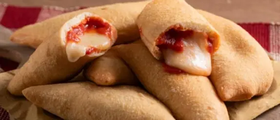 LA RICETTA DEL GIORNO | Panzerotti fritti, un piatto semplice per mille occasioni