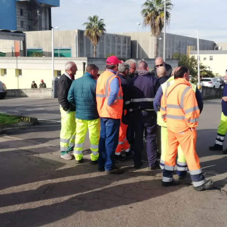 Caos rifiuti, sindaci sul piede di guerra a Gioia: solo quattro comuni potranno conferire