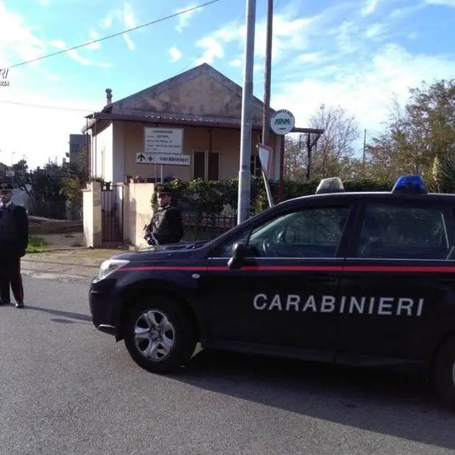 Ladro di borse arrestato. Incastrato grazie al tatuaggio