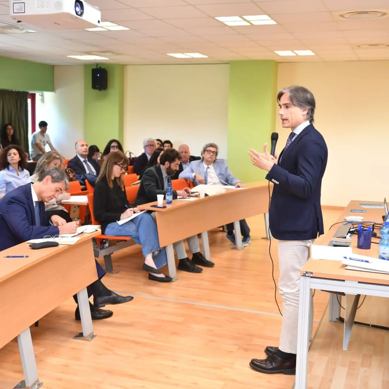 Falcomatà all'Unical alla Scuola superiore di Scienze delle amministrazioni pubbliche: «Ecco come sta cambiando Reggio»