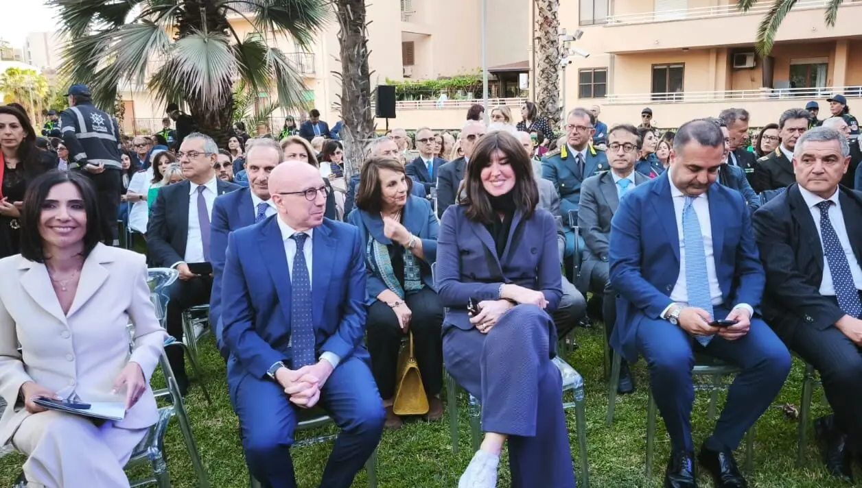 Reggio Calabria celebra l'Europa: simboli, memoria e giovani protagonisti - FOTO