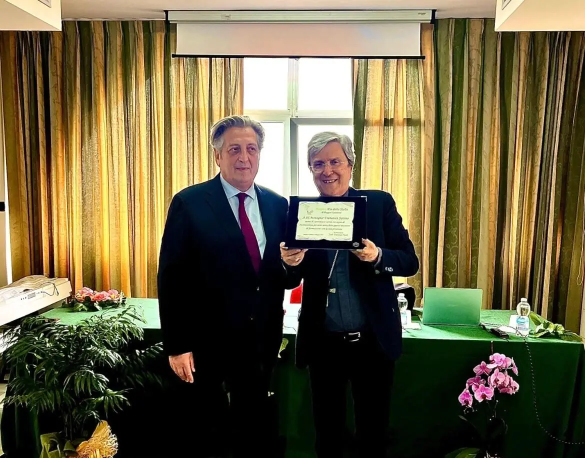 Reggio, all'Hospice \"Via delle Stelle\" incontro con Monsignor Francesco Savino