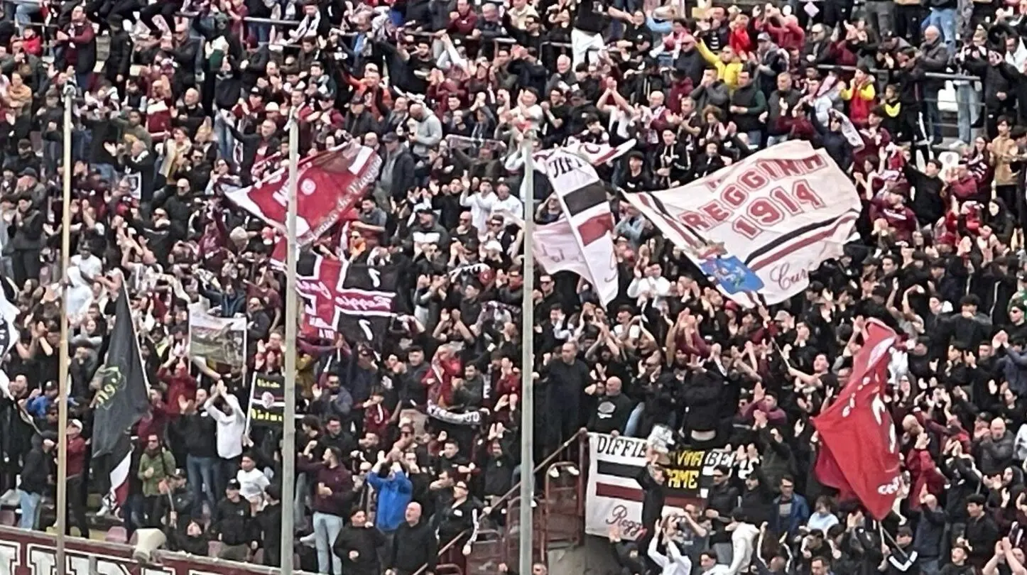 Conto alla rovescia per Reggina–Vibonese: uno sguardo alla risposta della città