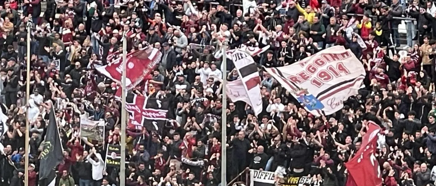 Conto alla rovescia per Reggina–Vibonese: uno sguardo alla risposta della città