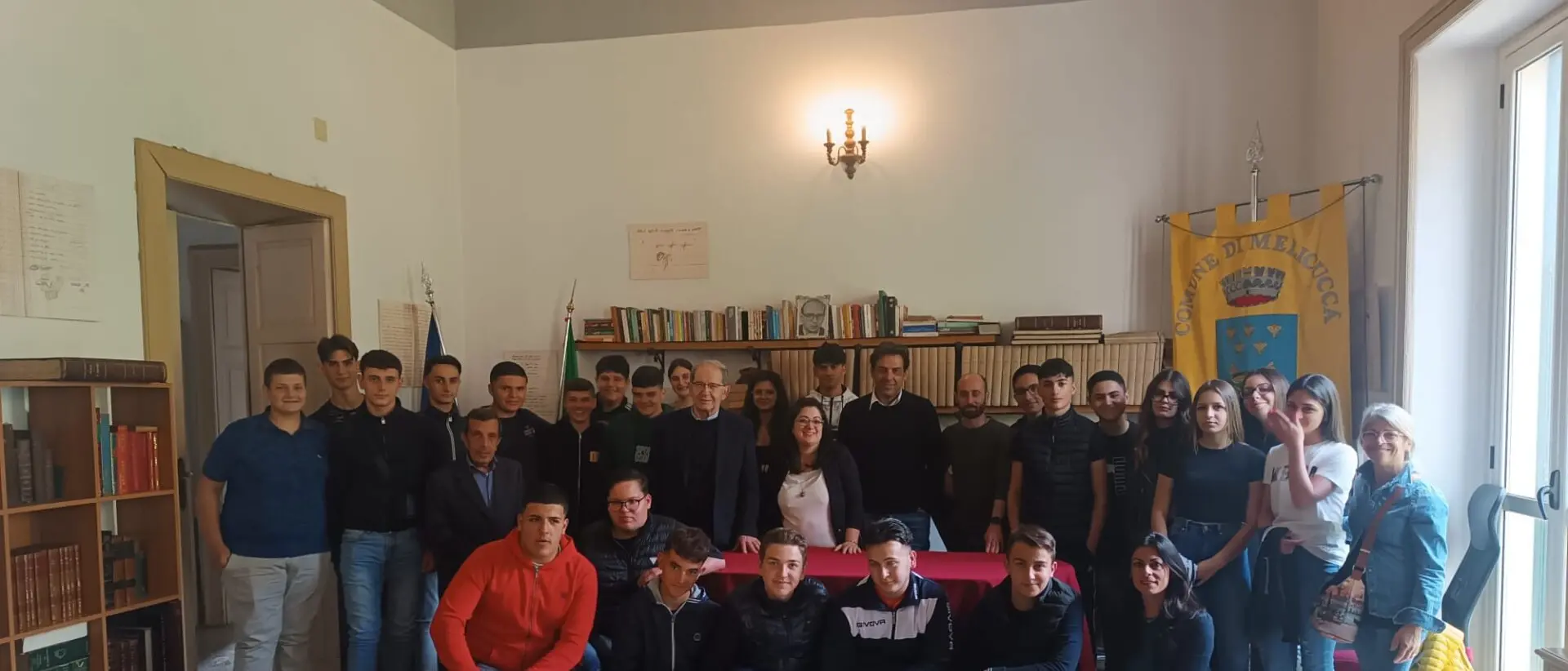 Gli studenti dell’“Einaudi-Alvaro” di Palmi in visita ai luoghi di Lorenzo Calogero