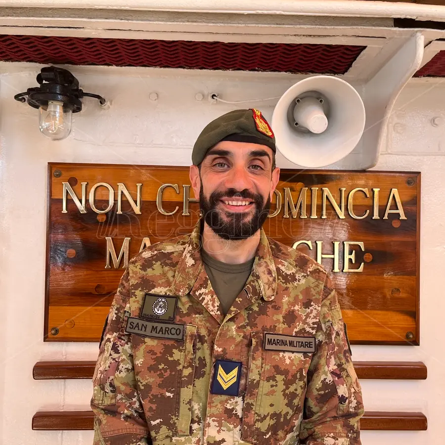 La vita a bordo del Vespucci tra emozioni e orgoglio, il sottoufficiale Bruno Latella saluta la sua Reggio - VIDEO