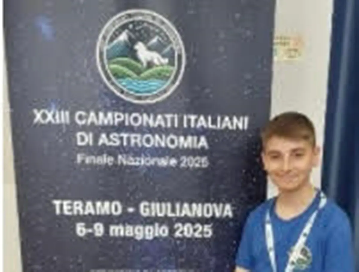 Reggio, lo studente dell'istituto Falcomatà-Archi Simone Rosato alla finale dei Campionati Italiani di Astronomia