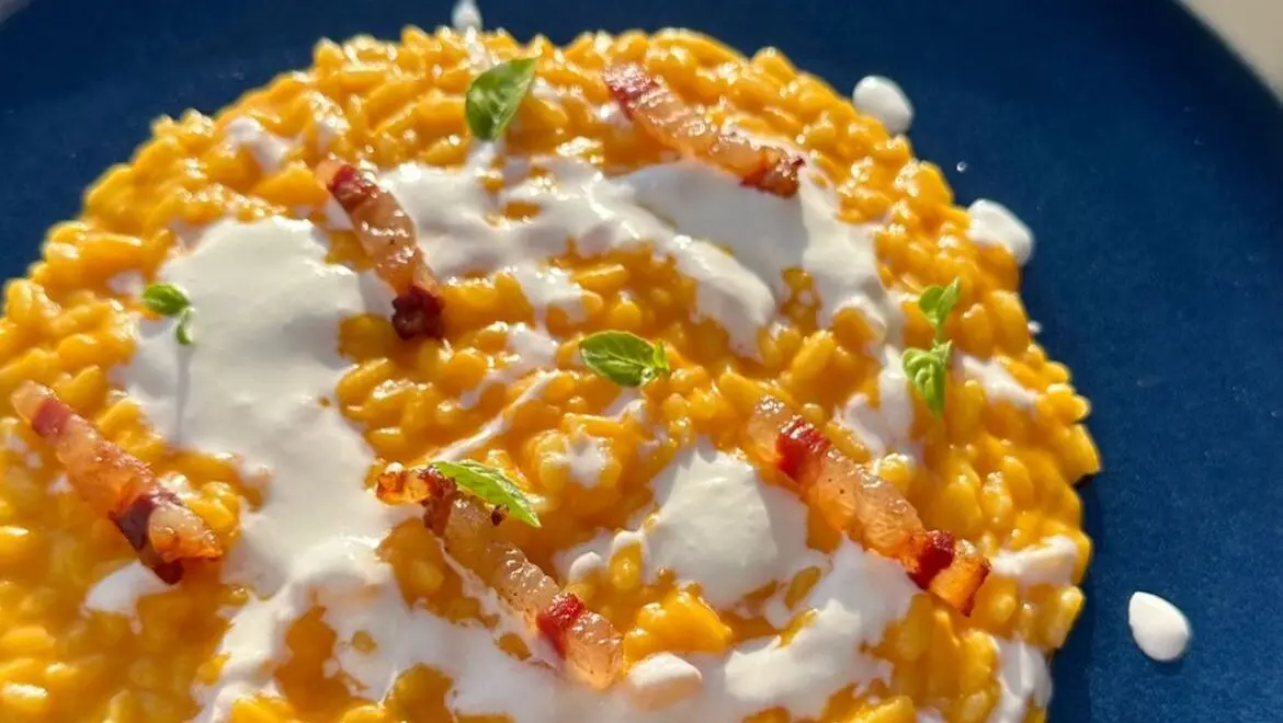 LA RICETTA DEL GIORNO | Risotto con crema di zucca, pancetta e burrata