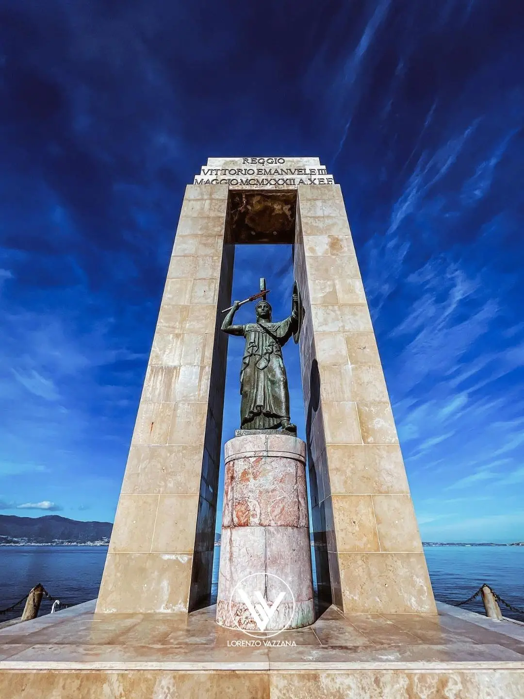 LA FOTO DEL GIORNO | Athena, custode silenziosa