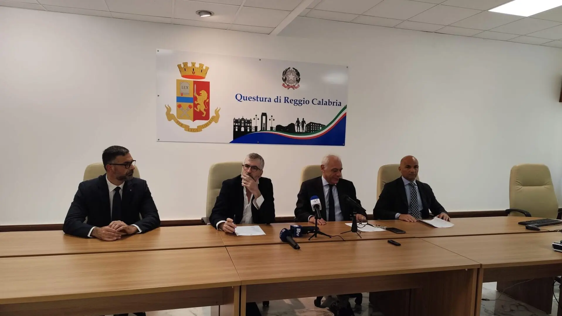 Operazione Pratì, i dettagli dell'indagine antidroga dalla Questura di Reggio