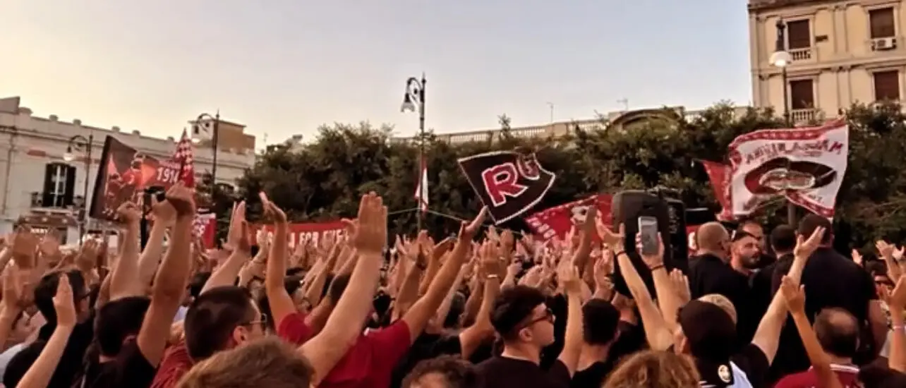 Tavolo amaranto, giornata decisiva tra istituzioni, società e Curva dopo l’affondo di Carminello