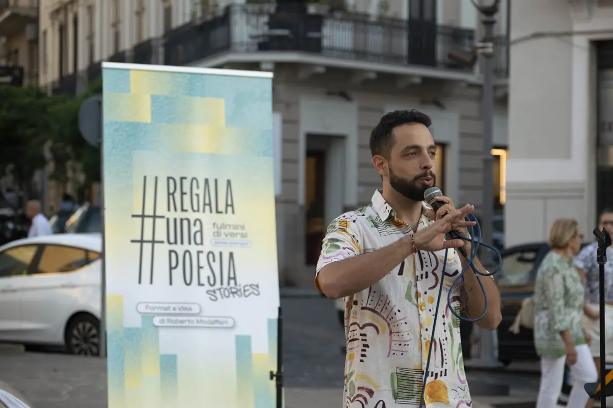 Reggio, “Regala una Poesia – Stories” torna giovedì 17 luglio per declamare Alda Merini