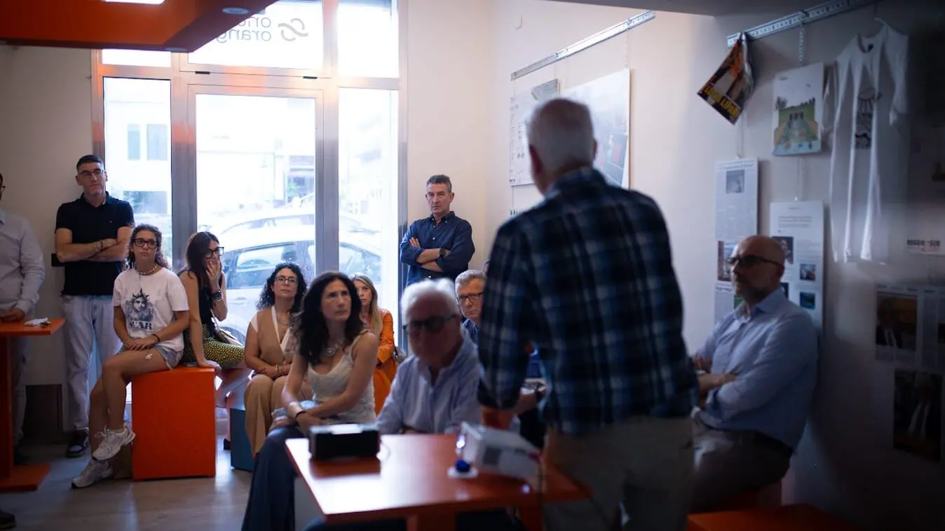 Reggio, incontro con Corrado Trombetta allo spazio Orange
