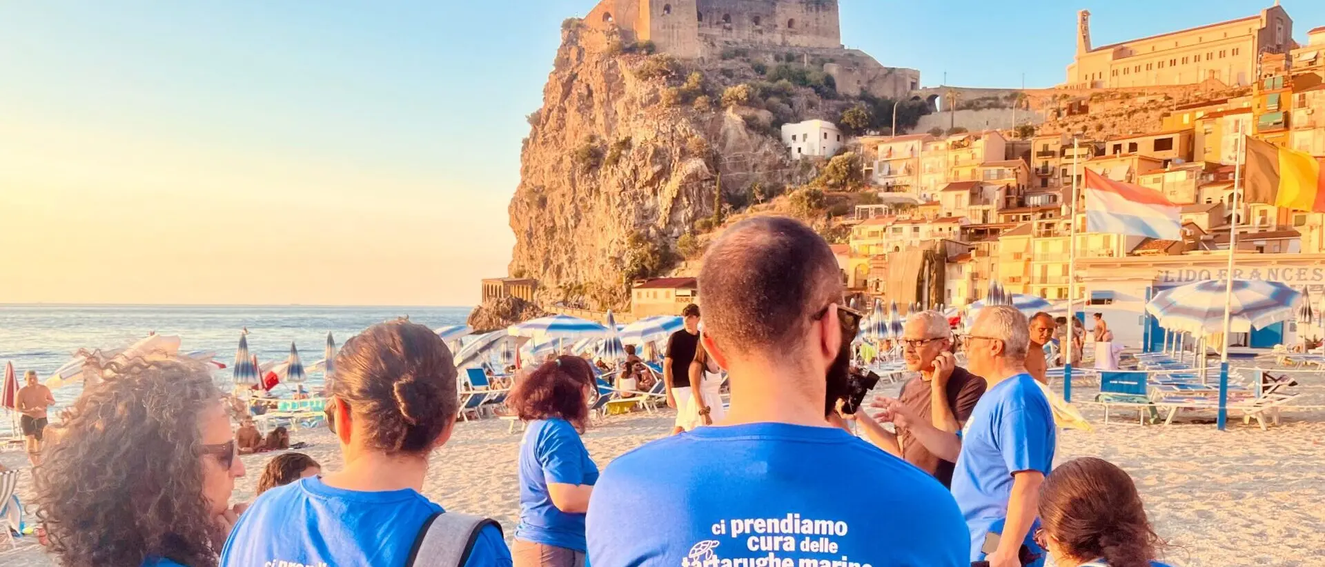 In Calabria arrivano i Tarta Dogs: eroi a quattro zampe per proteggere le tartarughe marine