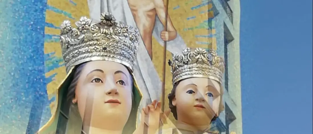 «Ricamiamo la speranza»: a Milanesi di Calanna il dono sacro cucito nel bene confiscato alla 'ndrangheta diventa simbolo di riscatto e legalità