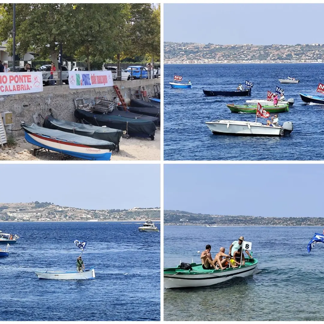 Dal mare alla spiaggia, i “no ponte” sfilano in barca per la difesa del territorio: «Non un passo indietro difronte arroganza e prepotenza»