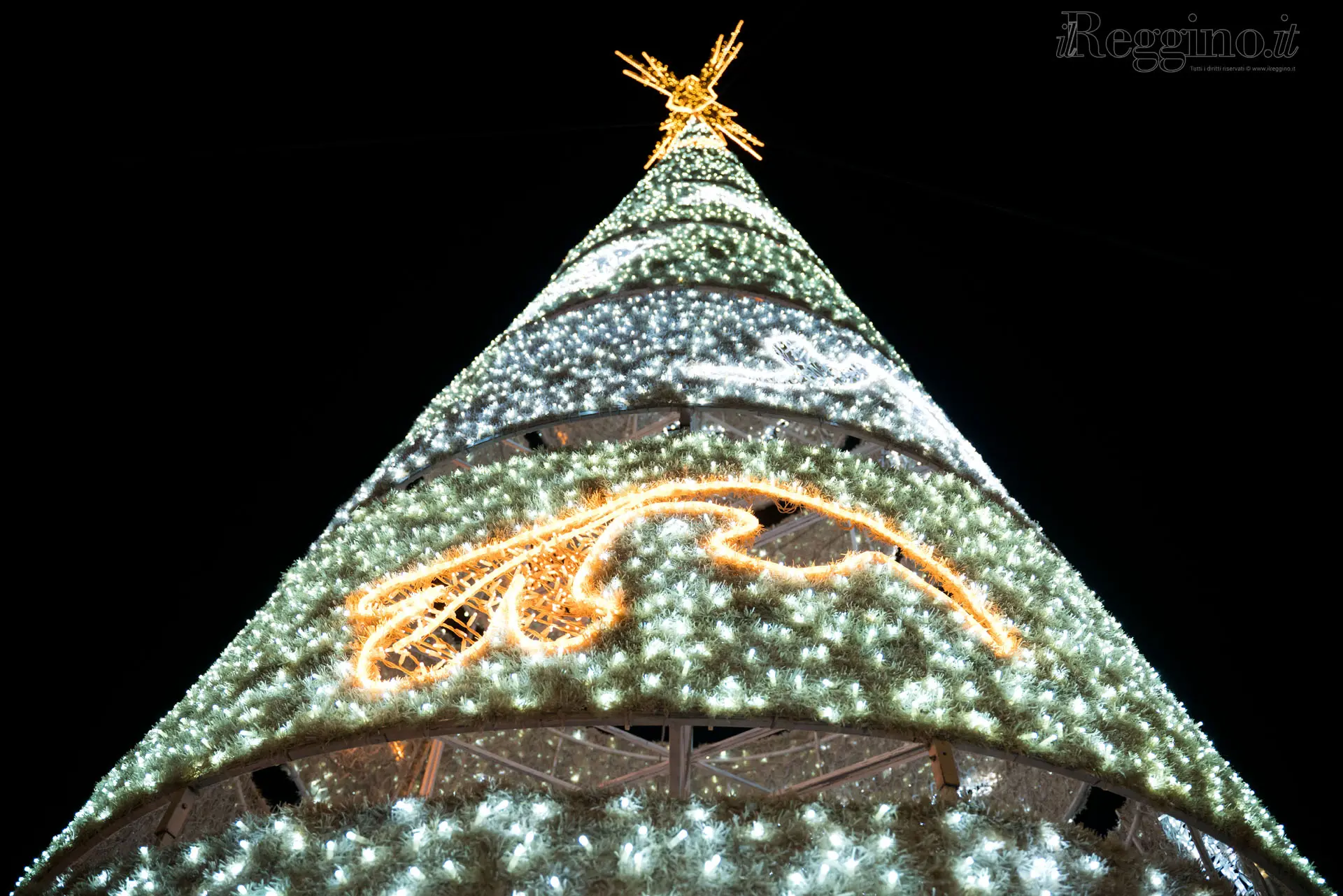 SANTA CLAUS IS COMING