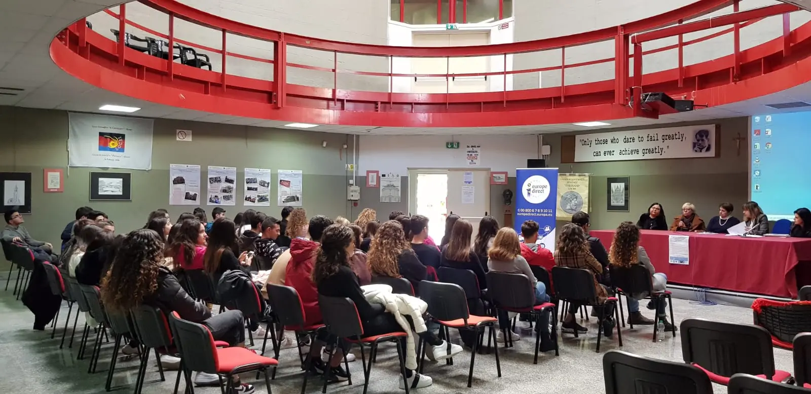 Monitoraggio civico, i liceali di Locri a lezione di Statistica