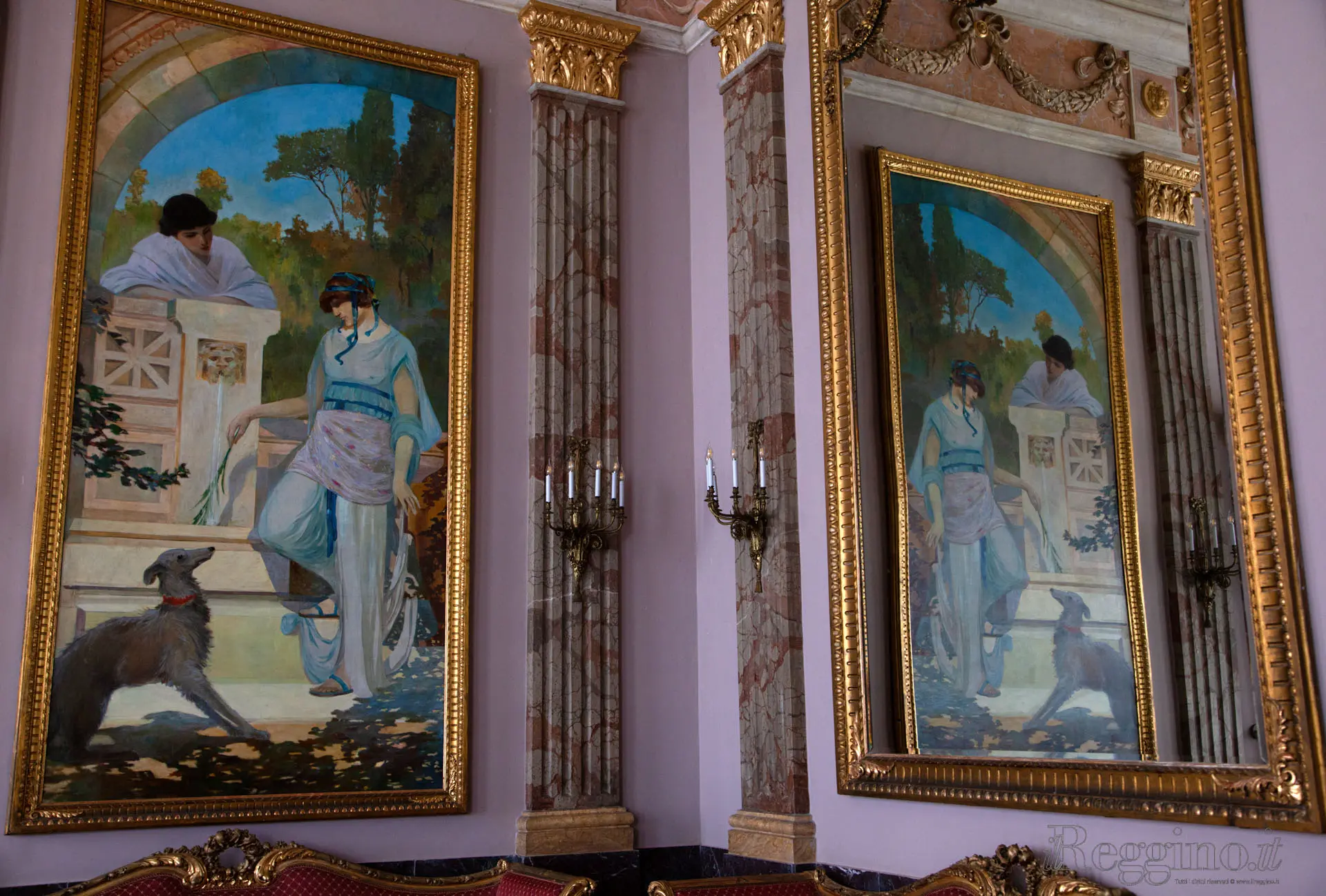 INTERNO CON SPECCHIO